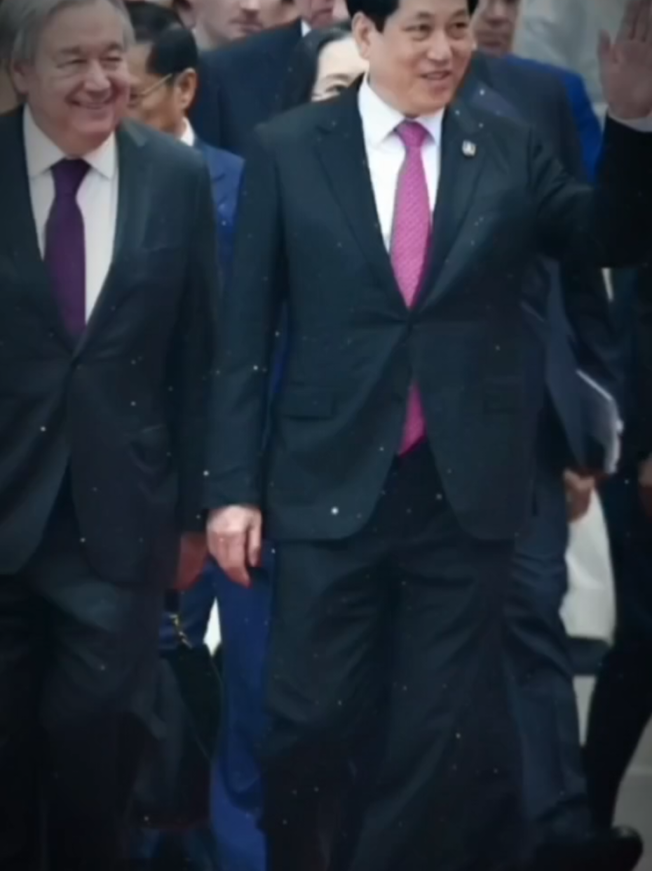 Đồng chí Lương Cường, Ủy viên Bộ Chính trị Ban Chấp hành Trung ương Đảng Cộng sản Việt Nam khóa XIII, Chủ tịch nước Cộng hòa xã hội chủ nghĩa Việt Nam, Chủ tịch Hội đồng Quốc phòng và An ninh, Thống lĩnh các lực lượng vũ trang nhân dân Việt Nam. #luongcuong #chutichnuocluongcuong  #quandoinhandanvietnam  #fyp