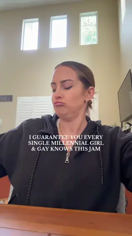 Tell me I’m wrong. #millennial #millennialsoftiktok #selena #comolaflor #90smusic 