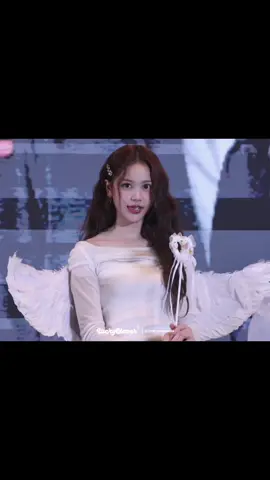 X@Lucky2clover_ 251105 Offline Fansign Event with StarRiver  📍Guangzhou, China 🇨🇳 #CARMEN #카르멘 #hearts2hearts #하츠투하츠 #h2h #smtown #kpop #idol