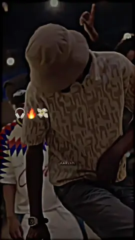 I'm back 🔥💲#aryanlyrics🕊️ #fypシ #somalilyrics🕊🖤 #jawi_bila🌊❤️🌴 #lyrics_songs @CarLos The Pirate 🕷 