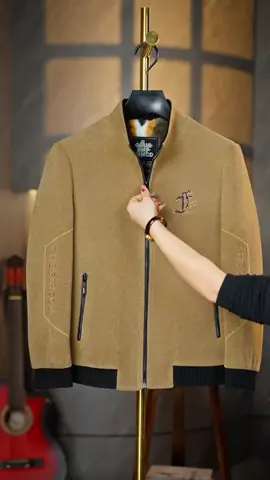 Áo khoác nam cao cấp Đặt hàng nhắn qua LINK FACE.BOOK /WhatsApp 84394.214.228 #jacket #aokhoacnamcaocap#aokhoacnam 