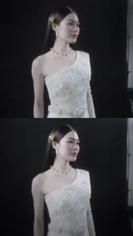 She is mine. #lingorm #linglingkwong #หลิงหลิงคอง @Lingling Kwong 