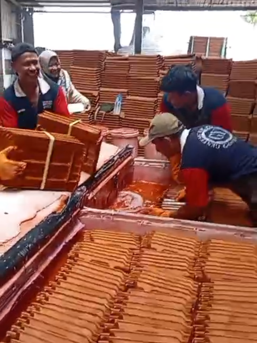 prepare kota madiun #gentengnglayur  #gentenggoodyearkarangpilang  #gentengkeramikkia  #gentengbetonduco  #gentengbetonmonier 