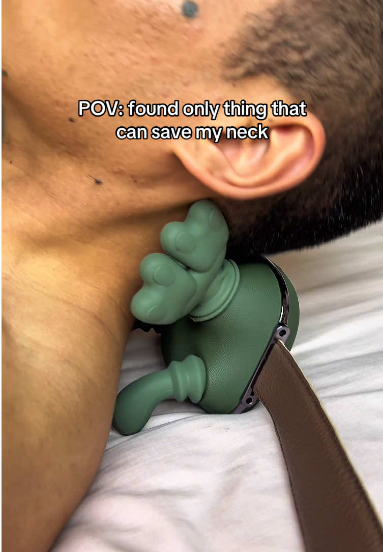 finally found a fix that doesn’t need PTO🙏 #neckmassager #neckpain #massager 