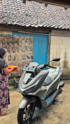 Pcx 160 silver matte yukk !!!! Beli hub @Aka Marco madiun 