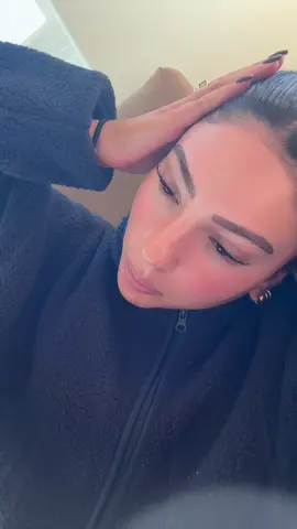 Help a girl out #helpme #fypシ #addiction 