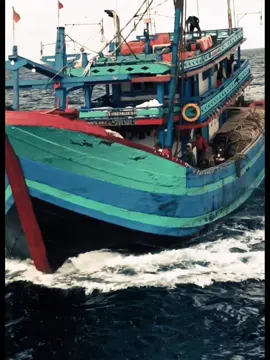 pesona KM HARAPAN JAYA🤟🤟#pelautpunyacerita #nelayancantrangtegal #foryoupage #FUNKOT#LIRYK 