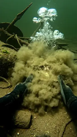Acient helmet found under water #mystry #treasurefinds #ocean 