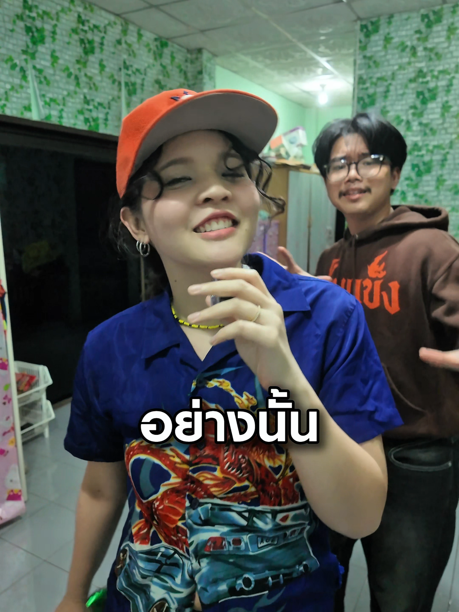 ใครลอยกระทงเป็นคู่ มันอิจฉานะ #กัสเชียงกง #แป้งสปริงซอง