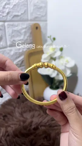 Miliki gelang labu bunga bertuah hari ini  biar tuah dan kecantikan selalu bersama kamu. 😍✨ #gelangbertuah #gelangemas #gelanglabu #gelangcantik #emas 