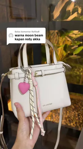 Membalas @RafikaR warna moon beam dari tas les catino yang satu ini sdh restok 😍 #lescatino #taslescatino #tascantik #tasmewah #tasselempangwanita 