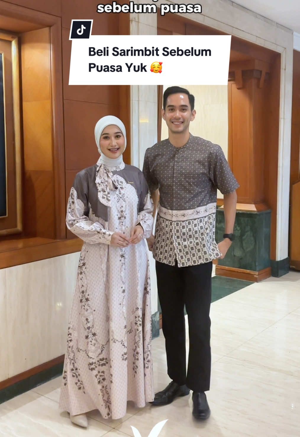 Minve saranin buruan serbu Larasmaya Family sebelum kehabisan lagi ya Vente Fam! 🥰 Vente Family Team beli baju Lebaran sebelum puasa atau ikut war habis tarawih nih? 👀 #rayawithventedaily #raya2026 #sarimbitraya #sarimbit2026 