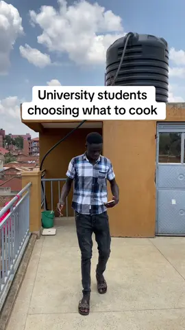 #kyambogouniversity #makerereuniversity #campusvibes University students choosing what to cook@bryanbradrick @kyambogouniv.dudesnbabes😅 @keilah Shoes 