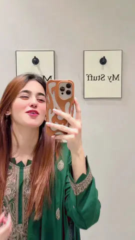 Beautiful winter dress @Brands Inn #sumifam #sumidoll36 