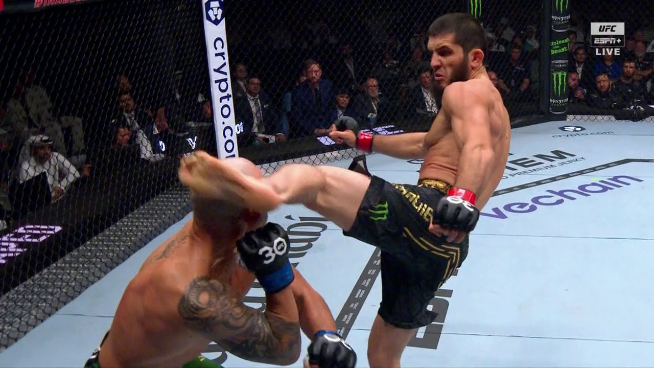 Watch the full second #fight between #IslamMakhachev and #AlexanderVolkanovski 🍿 Stream #UFC322 on the #ESPN App. #UFC