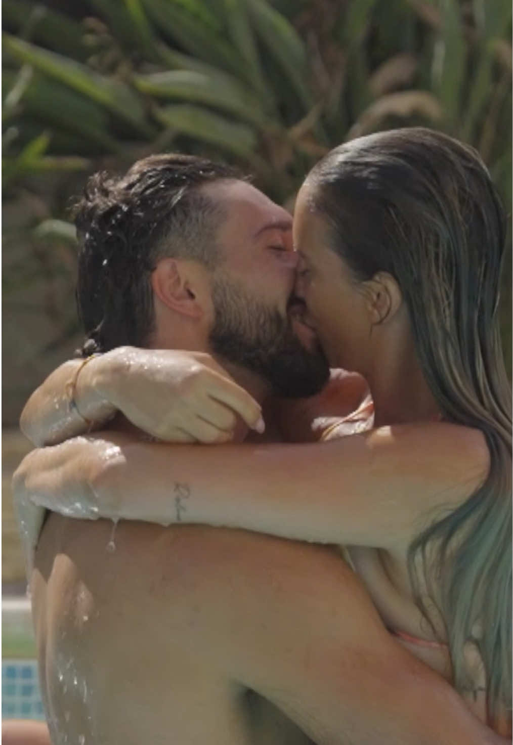 💚⚓️ Un je t’aime OD, un je t’aime exclu… et peut-être le vrai je t’aime? 😉 La suite 👉 occupationdouble.noovo.ca 🗓️ #ODCHYPRE - Du dimanche au vendredi, à 18h30, sur @Noovo et noovo.ca | En rattrapage sur occupationdouble.noovo.ca et sur @Cravecanadafr 