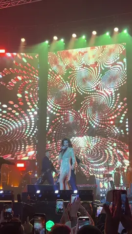 Berasa mimpi bisa lihat dan nyanyi bareng @nancyajram fan #nancyajram #konsernancyajram #istorasenayanjakarta #istorasenayan 