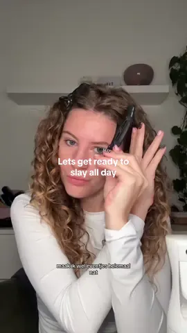 Het lijkt gewoon net alsof ik een weekendje naar de zon ben geweest🌞 @THE OUAI @MARC INBANE® Official @elfcosmetics @L’Oréal Paris @Catrice Cosmetics @essence.cosmetics @Douglas Cosmetics @The Ordinary @MCoBeauty @YANIBEST  #curlygirl #hairtok #grwm #transformation  #morningroutine 
