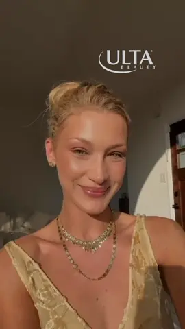 بيلا حديد عندها شي تقولكم 😍 جاهزين لإطلاق ألتا بيوتي بالكويت؟ ✨ The countdown is on 💋 A special message from @Bella Hadid before she joins us in Kuwait for the Ulta Beauty launch✨