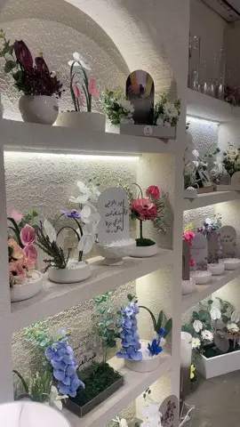 🌸🤍 تنسيق ورد بريدة | الوردة البيضاء 🤍🌸 هل تبحث عن لمسة الهدوء والأناقة في هديتك؟ باقات الوردة البيضاء﻿ بتنظيم فخم وأسلوب راقٍ تناسب جميع المناسبات في بريدة! ✨ باقات طبيعية ومنسقة بأذواق مختلفة ✨ تغليف فاخر يضيف لمسة ساحرة ✨ توصيل سريع وآمن داخل بريدة اجعل لحظاتك الخاصة تتحدث بالورد الأبيض ومعانيه الرقيقة. #تنسيق_ورد_بريدة #الوردة_البيضاء #ورد_بريدة #هدايا_ورد #توصيل_ورد