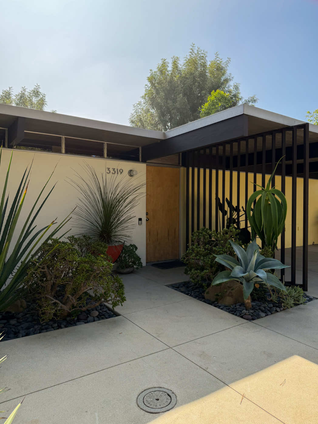 On the market: the Jason Hailey House by architect Richard Neutra in the East Hollywood Hills, 1959. A defining example of California modernism, this residence reflects Neutra’s enduring pursuit of balance between structure and site, precision and warmth.  Carefully restored under the direction of architectural historian Barbara Lamprecht alongside artist Anthony Barsoumian & Andrew Gray Studio, the home preserves its mid-century integrity while introducing thoughtful, contemporary refinements. Philippine mahogany panels and redwood details are revived to their original luster, while expansive glass walls open the interiors to sweeping hillside views.  Landscape designer John Sharp completes the vision outdoors, creating meditative gardens that extend the home’s architectural rhythm into nature. A rare opportunity to own a true architectural work of art. 2 bed/ 2 bath 1,129 sq ft $2,595,000 ▪️Call, text, or DM me for a private showing of this home. ▪️(909) 636-9500 ▪️javier.camorlinga@compass.com ▪️DRE: 02243721 Listed by: Kimberly Bini  #losangelesrealestate #midcenturymodern #midcenturydesign #architect #architecture