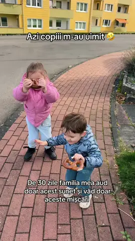 Noi suntem exemplul lor ❤️💪🏻 #copiii #fun #genuflexiuni #challenge #videoviral 