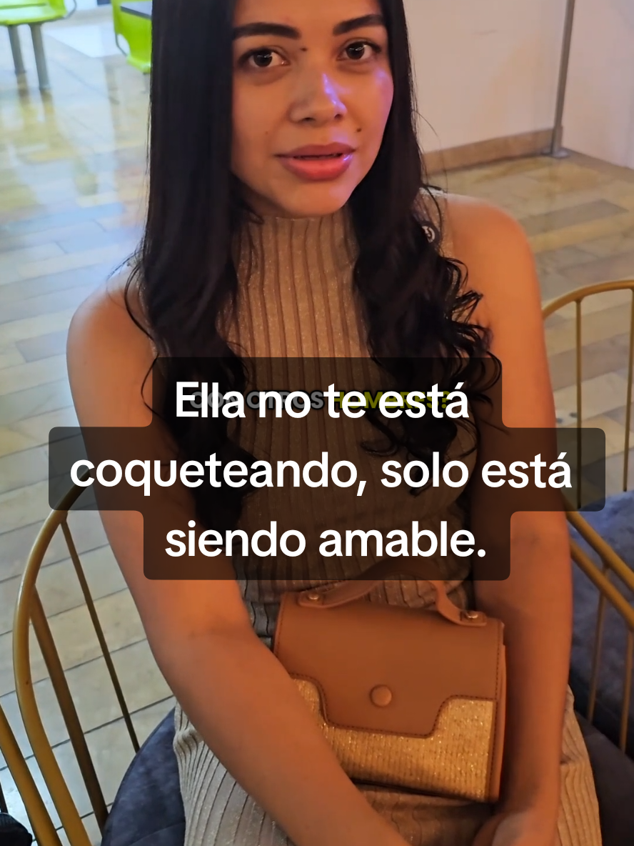 Cuando una mujer es amable, muchos hombres no ven respeto, ven oportunidad. Confunden educación con interés y comienzan a coquetear aunque ella tenga pareja. Y ahí es cuando al hombre que la ama le molesta, no por celos, sino porque sabe cómo piensan otros hombres. No se trata de control, sino de proteger. Pero también de entender que su amabilidad no la hace fácil, la hace valiosa. La clave está en el respeto, no en la malinterpretación #relaciones   #pareja   #relacionesdepareja   #límitespersonales   #confianza