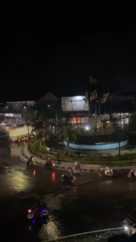 absen heula di palih mana wae palawargi? #fyp #bunderanbypas #tasikmalaya #malamhari #foryou 