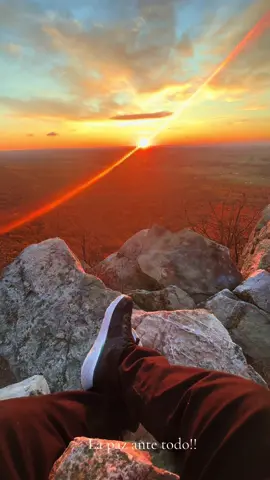 Disfruta tu libertad! #poconosmountains #autumn2025 #autumnleaves #hikelikeagirl #hikingadventures 