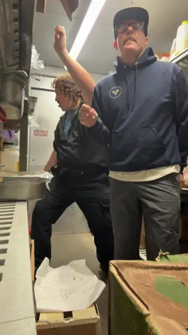 Humpin’ wit it #snoopdogg #dropitlikeitshot #humpday #vibes #fyp @Jeremiah Wilson 