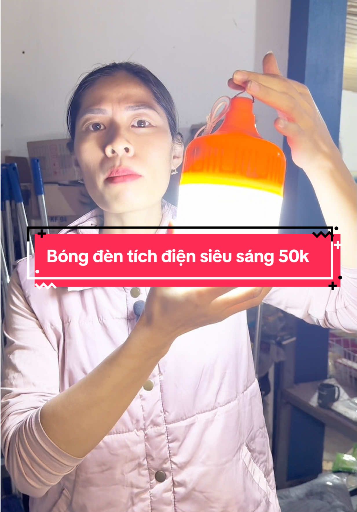 Bóng đèn tích điện công suất lớn 200W siêu sáng, tích liên tục 6-8h.#bongtichdien #bongtichdiensieusang #bongtichdien200w #bongdentichdien #bongdentichdien200w 