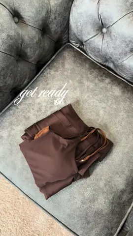 The cutest and coziest Fabletics outfit. ❄️ #fableticspartner  I can’t believe it’s already November ! Who’s excited? 🙋🏻‍♀️ A lot of people keep asking me how do I not gain weight during the holidays?  For many this time of year can be filled with feelings of anxiety and stress.  First, I want to say that Thanksgiving and Christmas are not days to worry about macros, calories, or making better choices. Just enjoy your time with your family — eat what you love, without restrictions or stress. Eat without guilt! This is what we call food freedom and balance ❤️ Few days will not ruin your progress. 📣📣 If you are taking vacation, having days off, or just worried about gaining weight during the holidays, here are my tips: be mindful of what you eat, drink a lot ot water, get plenty of sleep, keep your meals balanced, be active and enjoy it.♥️ @fabletics #MyFabletics #MoveinFabletics⁣ __________________________ Já não consigo acreditar que estamos em Novembro!  Quem está animado? 🙋🏻‍♀️ #fableticspartner Muita gente tem me perguntado como não ganhar peso no final do ano?  Para muitos, esta época do ano pode ser repleta de sentimentos de ansiedade e estresse.  Em primeiro lugar, quero dizer que no Thanksgiving & Natal você não deve se preocupar com calorias , macros e opções melhores.  Basta curtir o dia com sua família, comer o que você ama e deseja, sem restrições e estresse sobre a comida.  Coma sem culpa !!! Isso se chama quilíbrio alimentar. Não é um dia que irá arruinar seu progresso. 📣📣  Se você está tirando férias, tem dias de folga e está preocupado em ganhar peso nas férias, aqui vão minhas dicas: escute seu corpo e os sinais de fome, beba muita água, durma bastante, mantenha as refeições balanceadas com proteínas, mantenha-se ativo e aproveite . ♥ ️