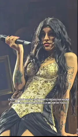 Omg que hermosa 👏👏 CAZZU CANTÓ 