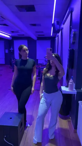 Booty day with bestiee ✨ @bella 