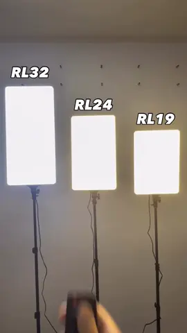 إضاءات RL Soft Panel توفرت من جديد ✨ إضاءة ناعمة ومميزة تناسب المصورين، صنّاع المحتوى، وأصحاب المشاريع الصغيرة 💡 بستاند بطول 2 متر وثلاثة أحجام مختلفة  اختَر اللي يناسب شغلك 🎬 إضاءة احترافية بسعر اقتصادي 🔥 وبتوصيل مجاني عند طلب قطعتين 🆓🚗