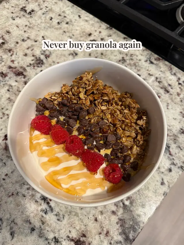 Never buy granola again 🫶🏻 #granola #homemadegranola #sahm 