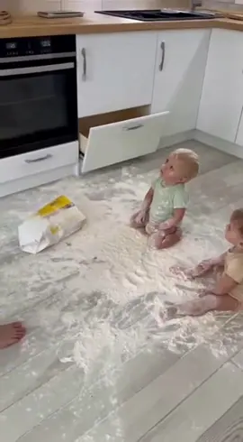 Нам пиздец #приколымеджика #прикол #шутка #смешно #приколысдетьми 