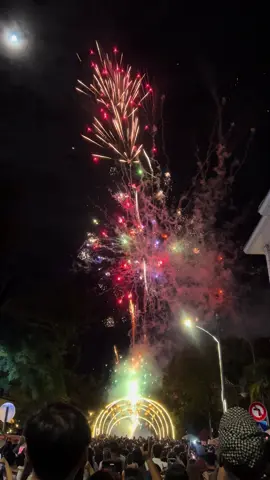 Cambodian water festival 2025 day 2✨🌙 #siemreap #fireworks 