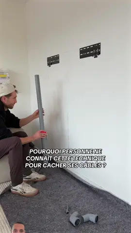 Technique pour cacher ses câbles de télé #artisan #bricolage #metier #travaux #france 