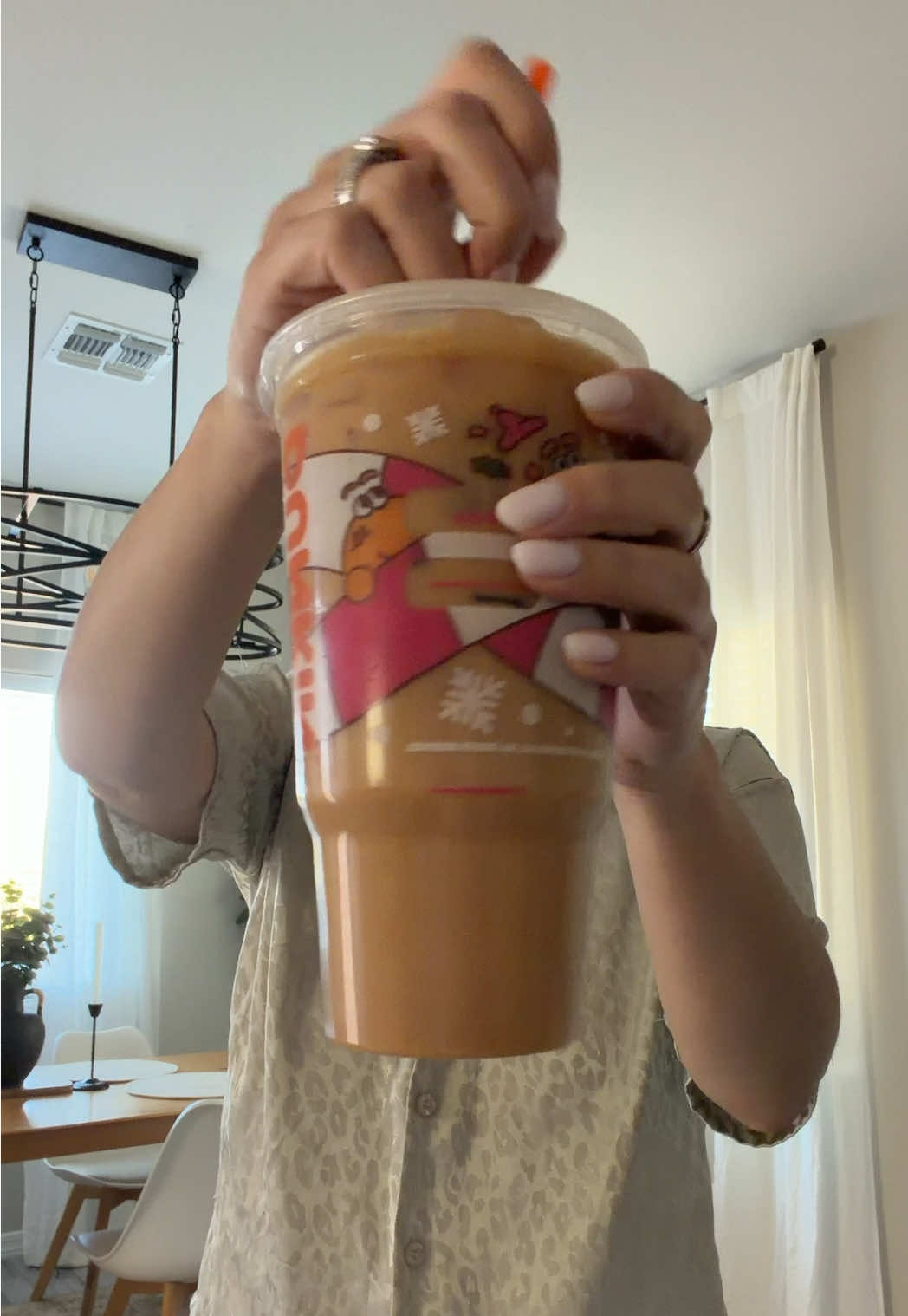 It’s TIMEEEEE Dunkin Holiday drinks are out!🎅🏻🌲 Merry Christmas hehehe 🥹🌲 #dunkinholidaydrinks #coffeetiktok 