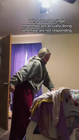 Mommies just being mommies 🤭 #mommiesoftiktok #MomsofTikTok #singlemom 