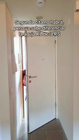 No habrá segunda cita pero ya sabe diferenciar la aguja RL de la RS😌 #segundacita #tattoos  #tattoo #tatuajes #art 