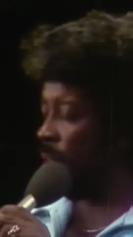 Kiss and say goodbye #hiphopmusic #70smusic #musica #song #lyrics 