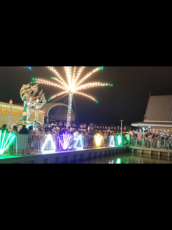 ထိုင်းနိုင်ငံ🇹🇭.ရိုးရာလွယ်ကထုံပွဲ🎇#