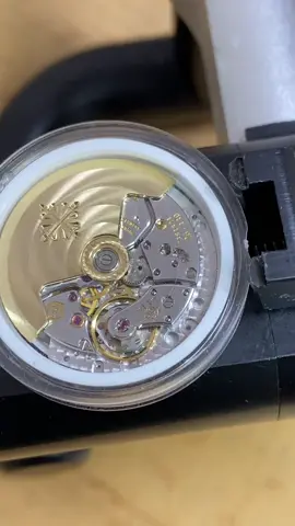 Test before send . Customize machine rotor gold 18k #duycustomize #watches #trending #luxurywatches #dubai 