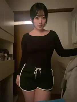 雌雄眼だからマツパもほぼ取れちゃってる状態ですっぴんだと片方の目がほぼ一重になってしまう。 #fyppppppppppppppppppppppp 