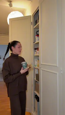 Antho à la fin 🤣😭 #DIY #peinture #deco #rangement #homestaging j’ai acheté les petites boîtes chez @Søstrene Grene @Castorama 