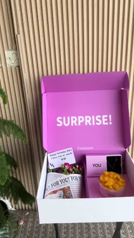 🌷✨ تنسيق ورد وهدايا الرياض ✨🌷 الورد ما هو مجرد هدية… الورد لغة مشاعر 💖 نختار لك أجمل الزهور الطبيعية، وننسّقها بذوق فاخر يعكس المناسبة بكل تفاصيلها 🎀 💐 خدماتنا تشمل: تنسيق باقات ورد طبيعية وفخمة لكل المناسبات تنسيق هدايا (عطور – شوكولاتة – مجوهرات – علب فاخرة) تغليف أنيق بتصاميم عصرية وكلاسيكية توصيل سريع داخل الرياض 🚗💨 🎁 سواء كانت هدية تخرج، عيد ميلاد، طلب زواج، أو حتى مفاجأة بسيطة… نحن نحول كل لحظة إلى تجربة راقية تلامس القلوب 🌹 📦 اطلب الآن تنسيقك الخاص، ودعنا نهتم بكل التفاصيل ✨ #ورد_الرياض #هدايا_الرياض #تنسيق_ورد #تنسيق_هدايا #ورد_فخم