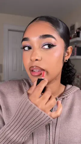 Cuando yo te puedo enseñar a maquillarte ❤️🫶 #paratiiiiiiiiiiiiiiiiiiiiiiiiiiiiiii #paratii #fyp #tutorialdemaquillaje @elfcosmetics 