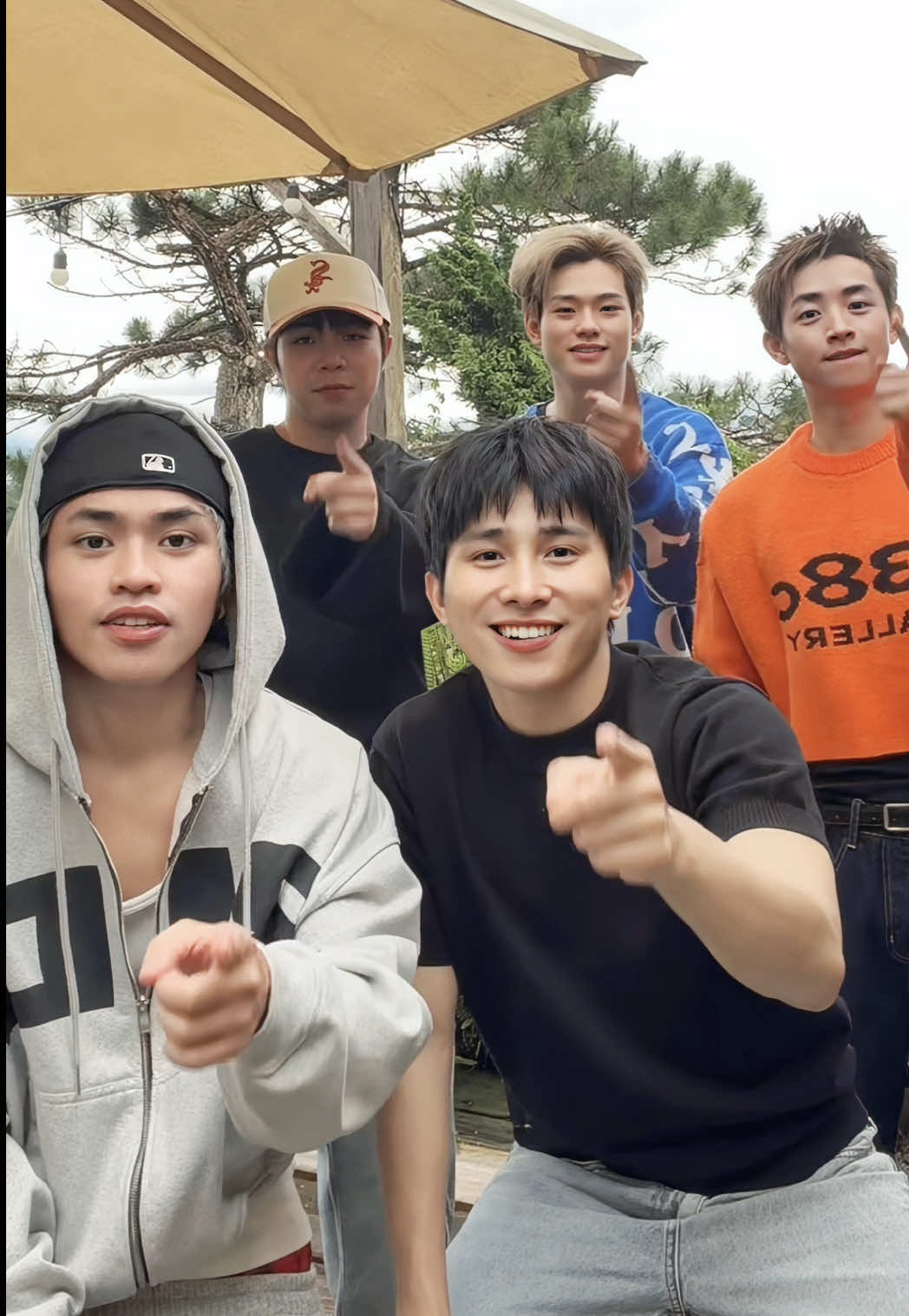 Trời lạnh quá thì ta vào lò vi sóng thôi 😍😍 #HonLaBan #Hermosa #AnhTraiSonK #AnhTraiSayHi2025 